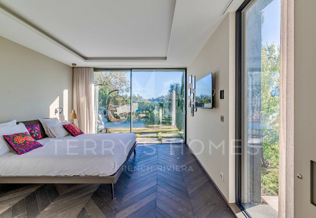 Villa in Mougins - ADRIEN By Terry's Homes