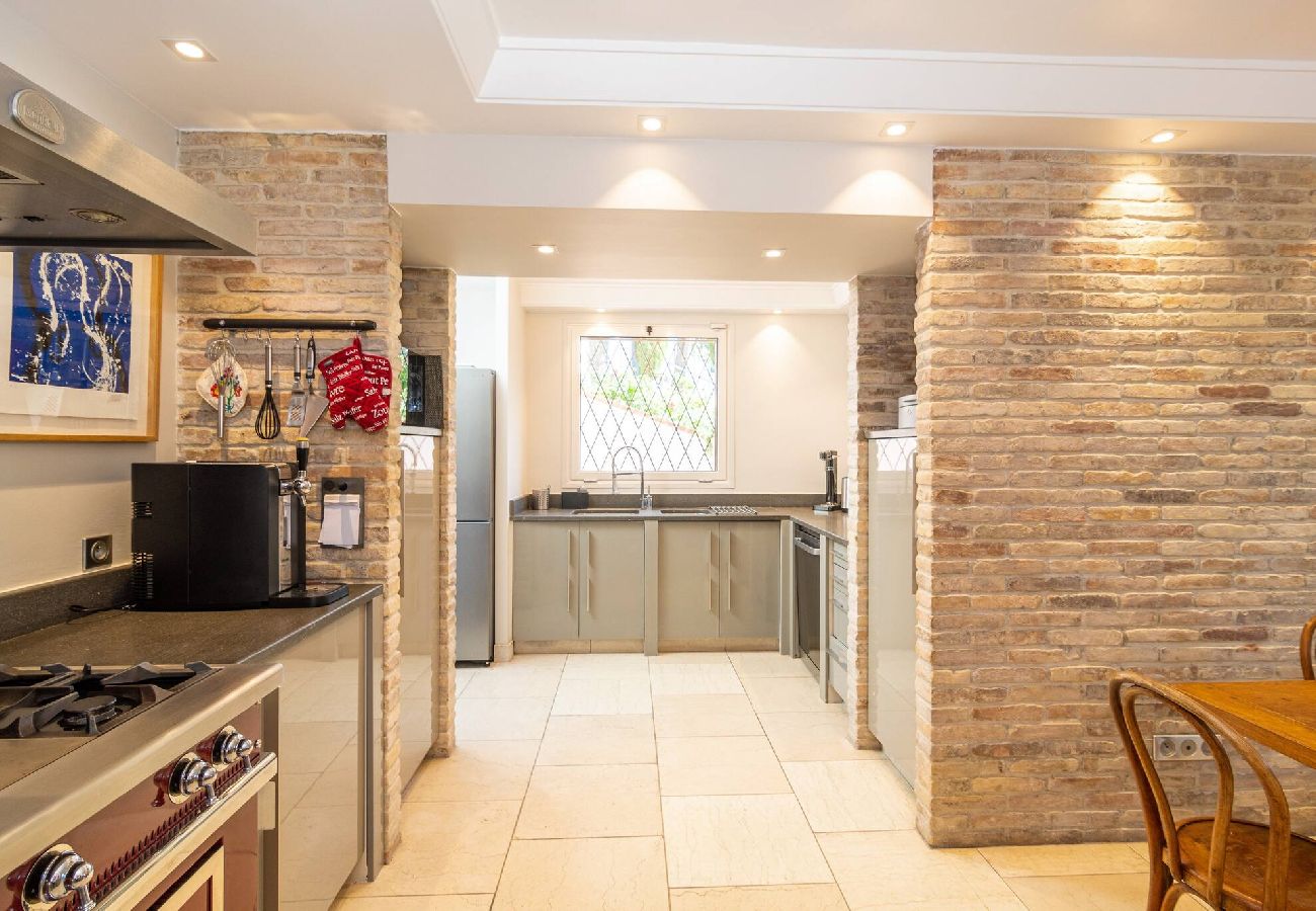 Villa in Cannes - ASTRID By Terry's Homes