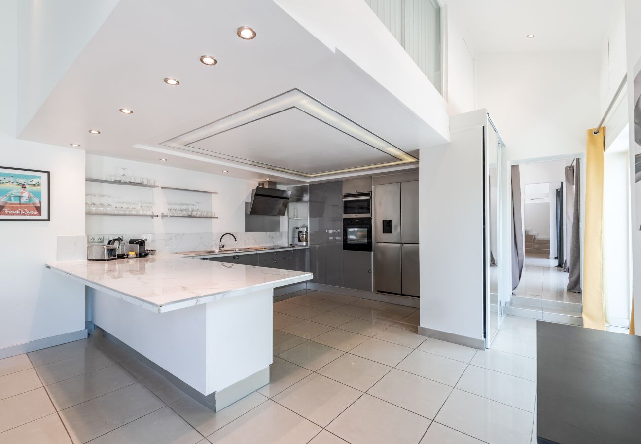 Villa in Cannes - La Valentine By Terry's Homes - Centre