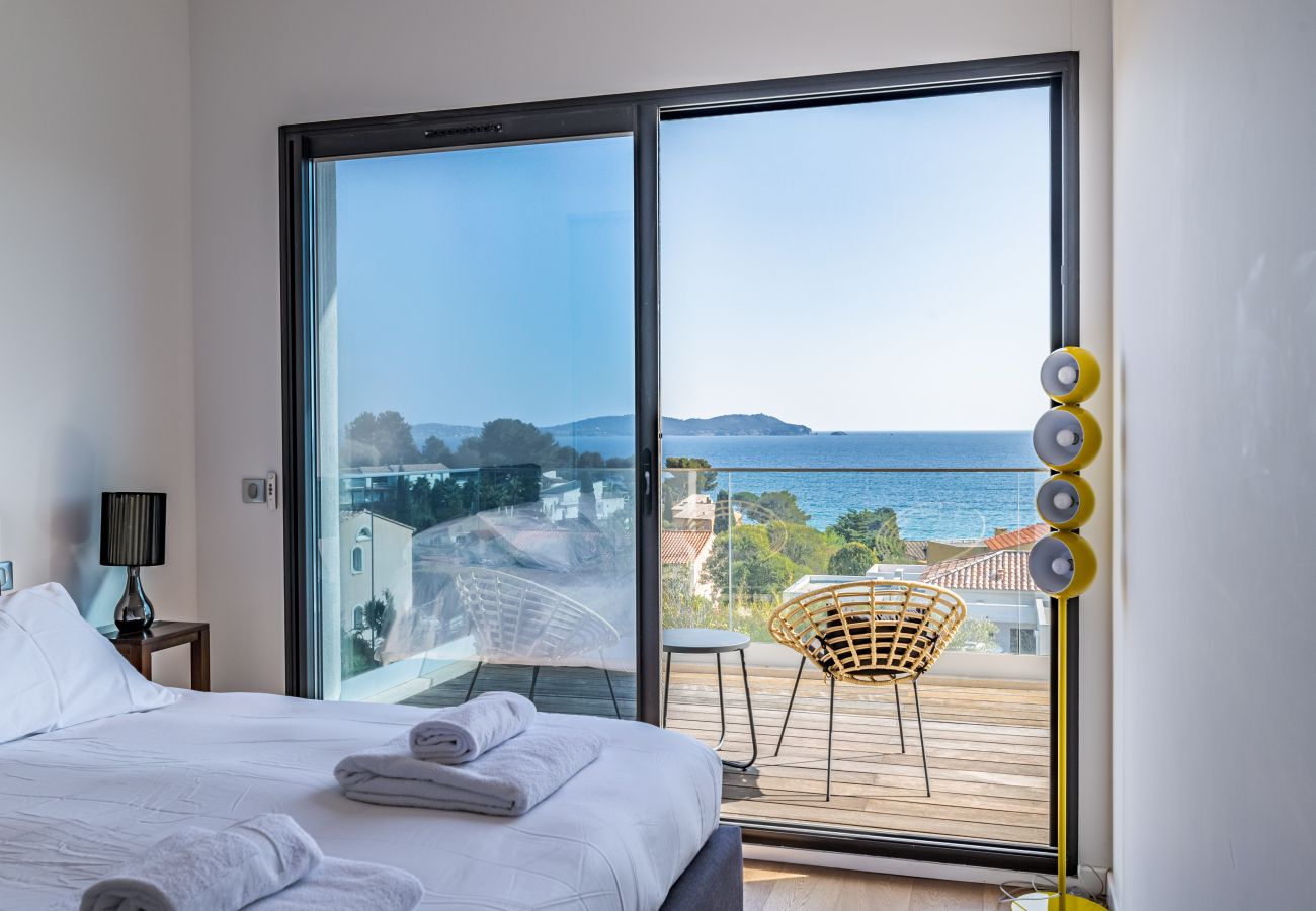 Villa in Carqueiranne - S-LUX Villa Belle Sur Mer
