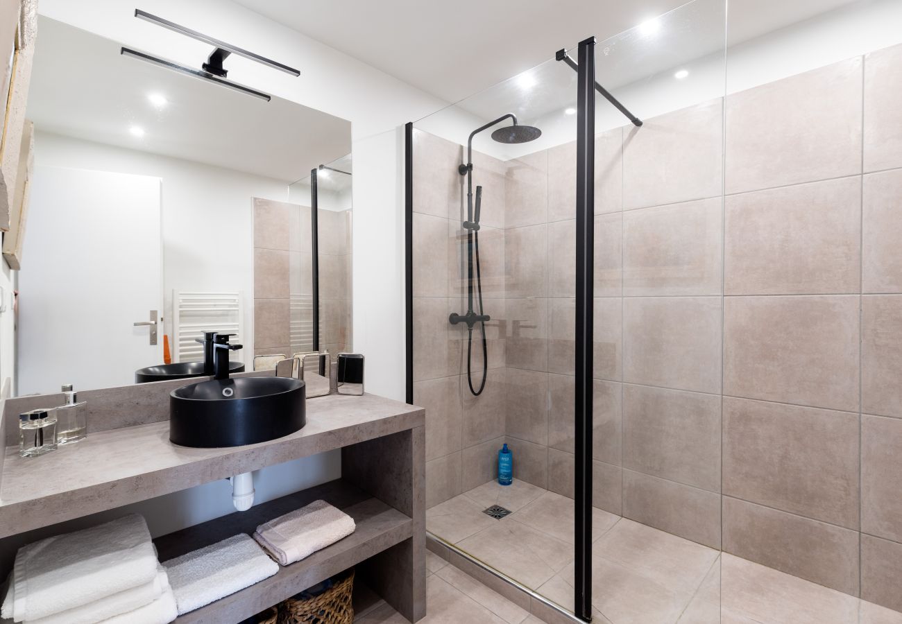 Apartment in Cannes - GEOFFREY By Terry's Homes