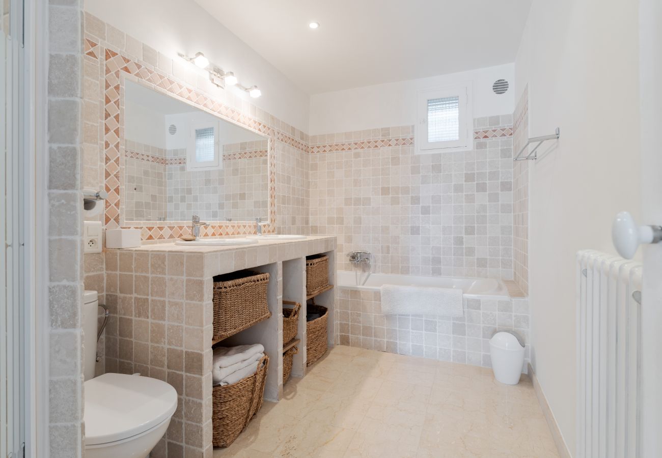 Villa in Cannes - MARIE By Terry's Homes
