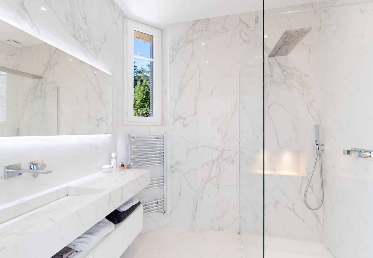 Villa in Cannes - MARIE By Terry's Homes