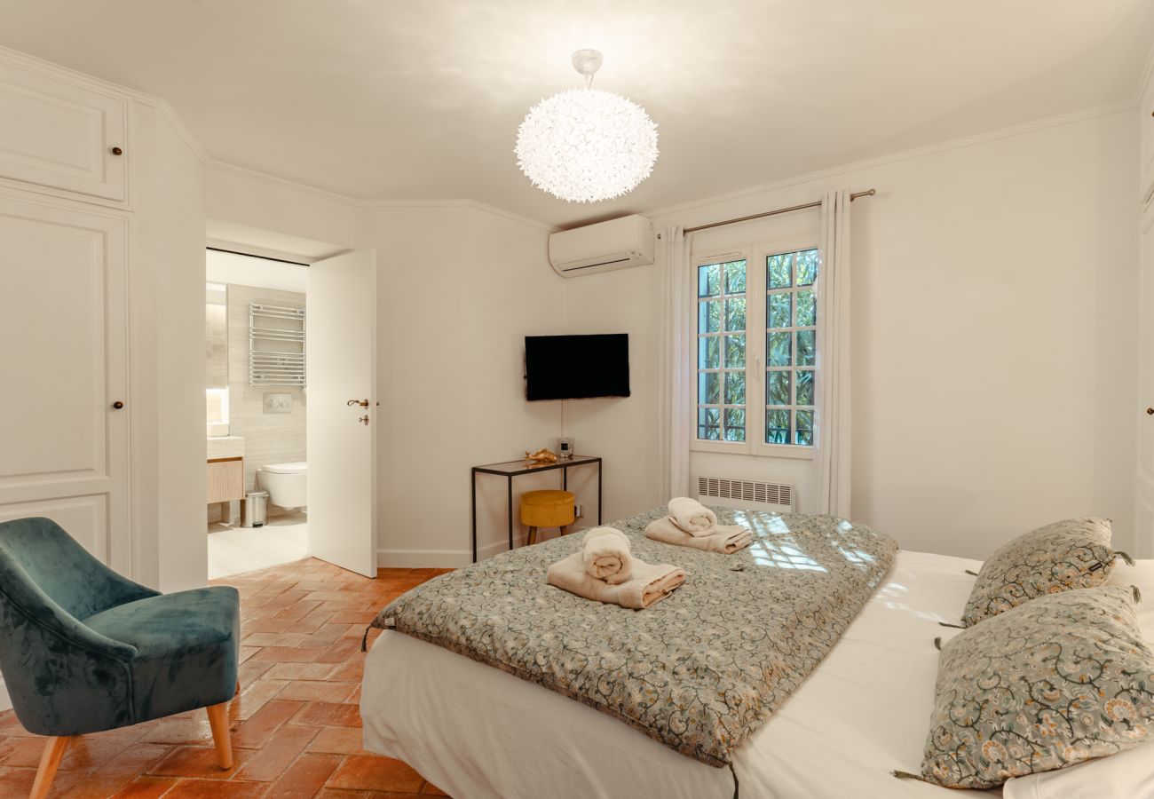 Villa in Saint-Tropez - MAROMA By Terry's Homes