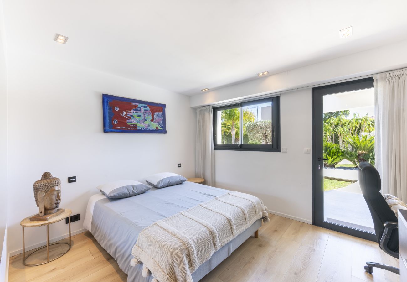Villa in Mougins - VILLA MAGALY By  Terry's Homes