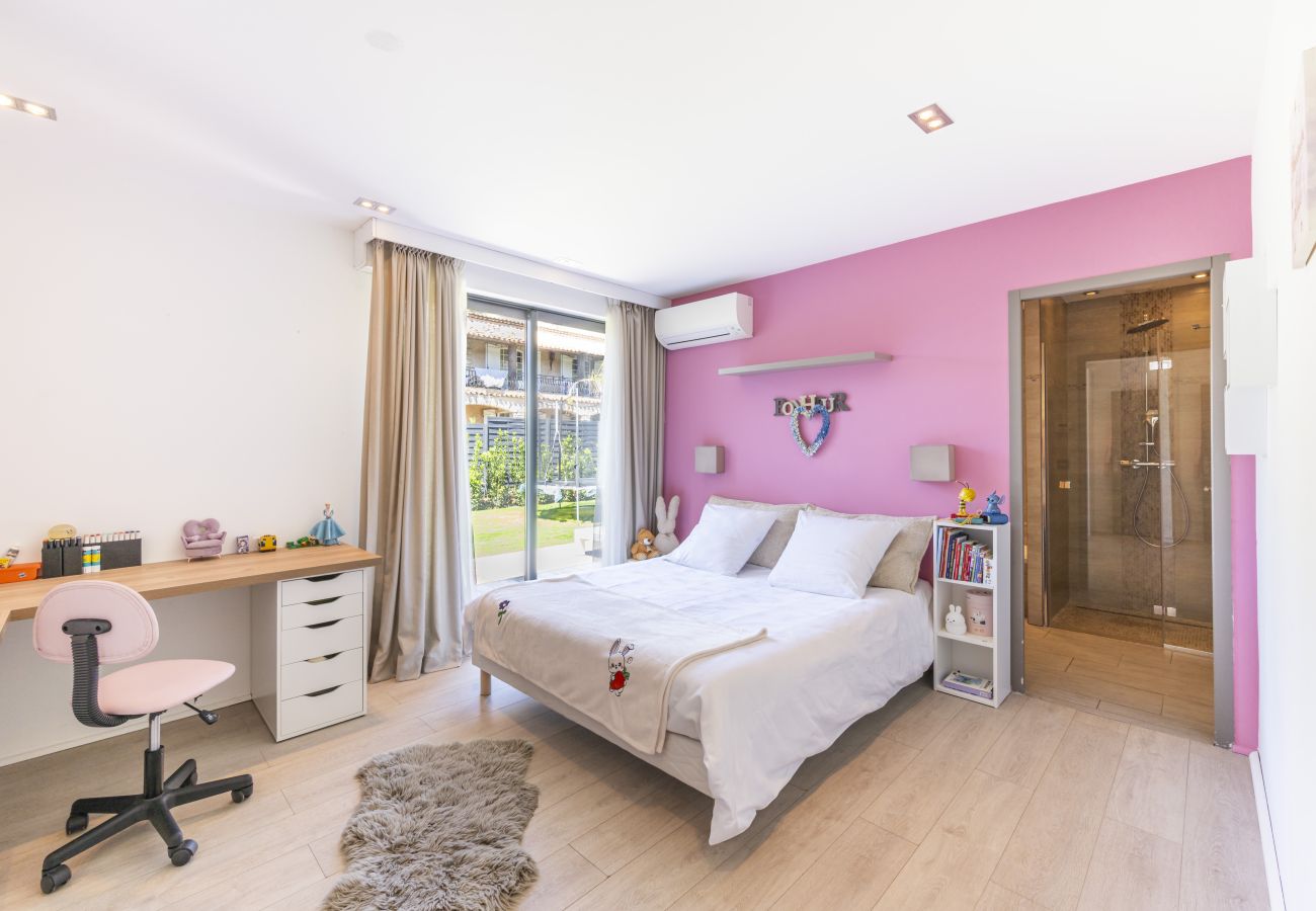 Villa in Mougins - VILLA MAGALY By  Terry's Homes