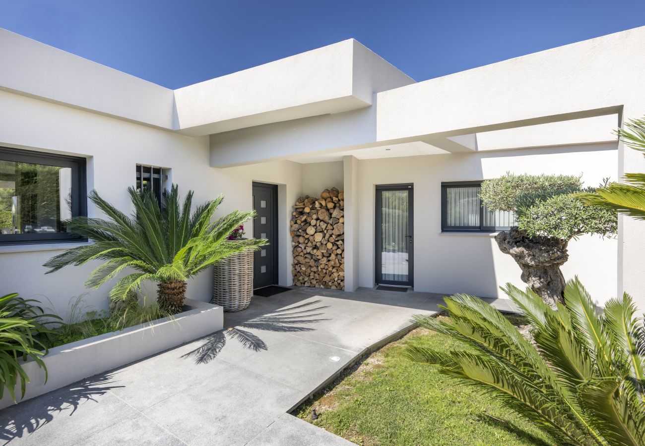 Villa in Mougins - VILLA MAGALY By  Terry's Homes