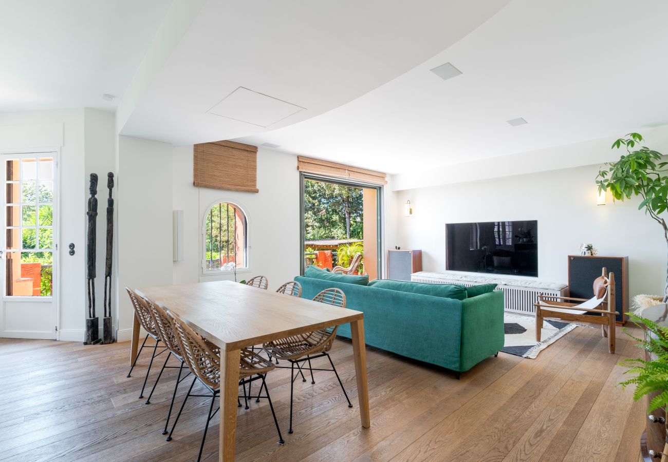 Villa in Cannes - LA COLLINETTE By Terry's Homes