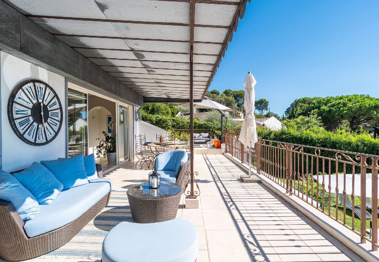 Location villa proche centre-ville de Cannes avec piscine