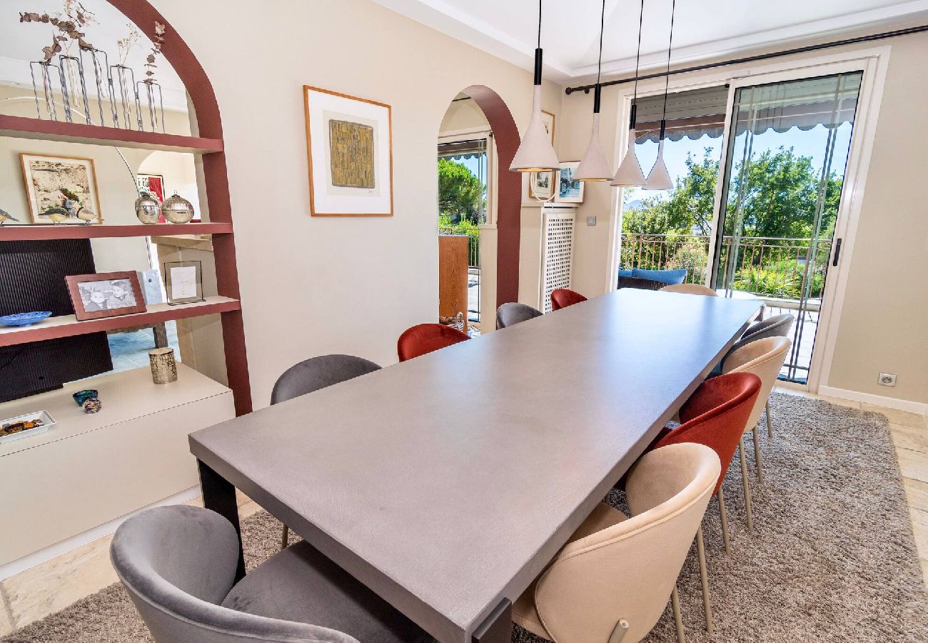 Location villa proche centre-ville de Cannes avec piscine