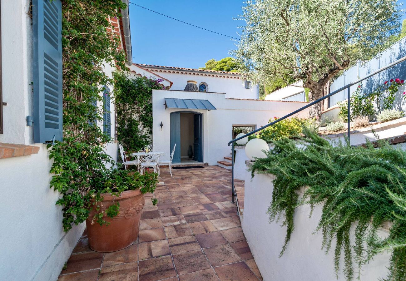 Location villa proche centre-ville de Cannes avec piscine