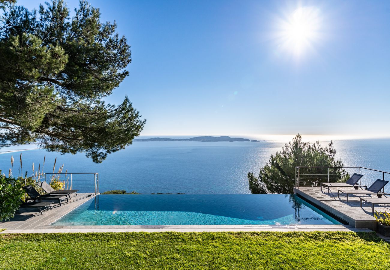 Villa à Carqueiranne - S-LUX BALCON SUR LA MER  Carqueiranne
