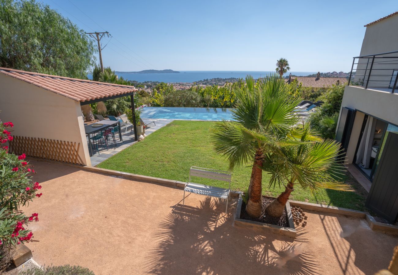 Villa à Carqueiranne - VILLA LAEWEEN
