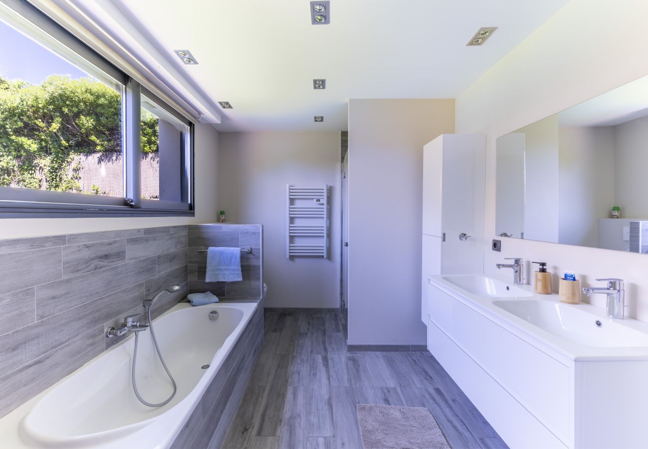 Villa à Mougins - VILLA MAGALY By  Terry's Homes