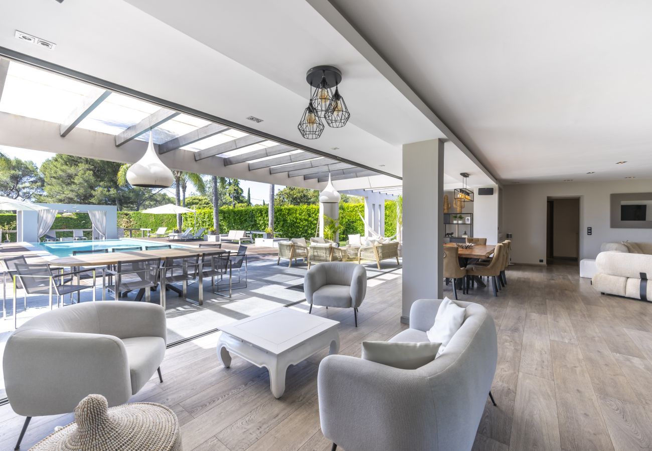 Villa à Mougins - VILLA MAGALY By  Terry's Homes