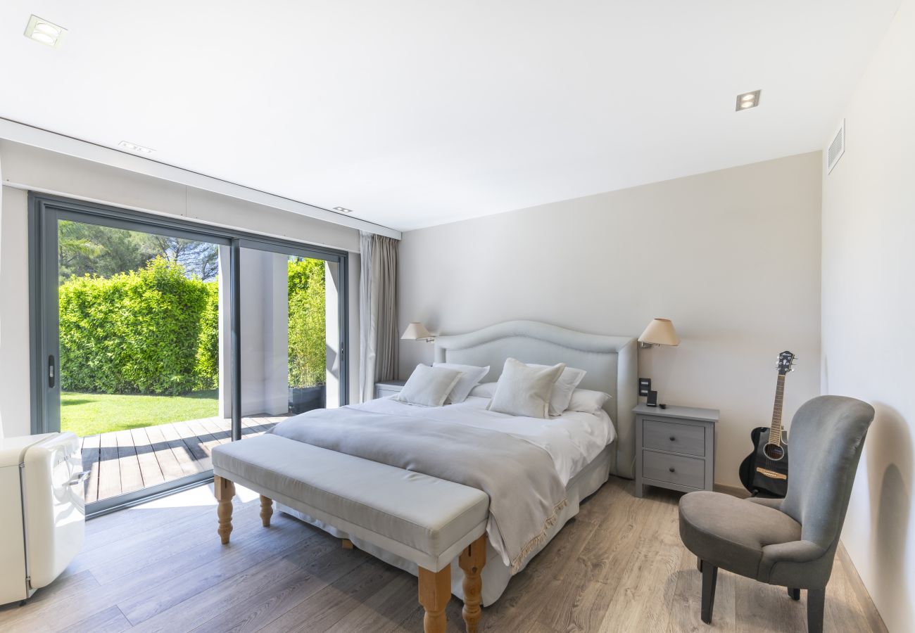 Villa à Mougins - VILLA MAGALY By  Terry's Homes